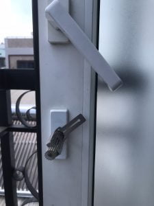 Cách sửa khóa cửa tay gạt cách sửa khóa cửa tay gạt